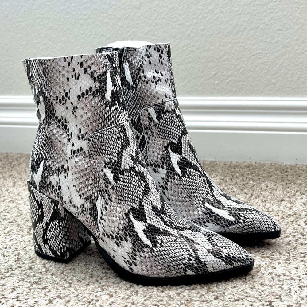 Tony Bianco Brazen Bootie Natural Snake Size 5